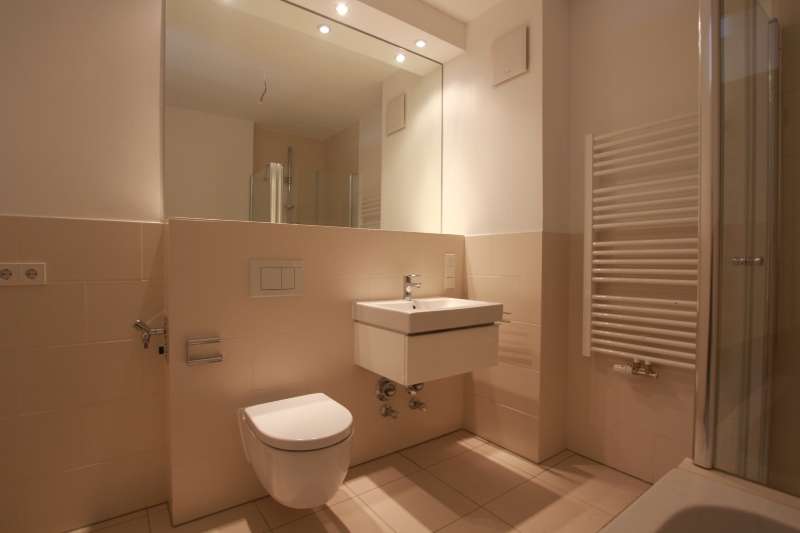 Wohnen in Mainnähe: Charmante 3-Zimmer-Wohnung mit Balkon, Loggia & EBK - Photo 3