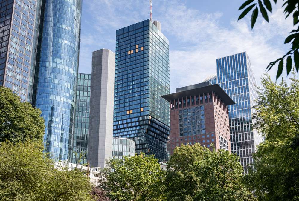 Hoch über den Dächern der Stadt: Exklusive Turmwohnung mit EBK - Foto 1